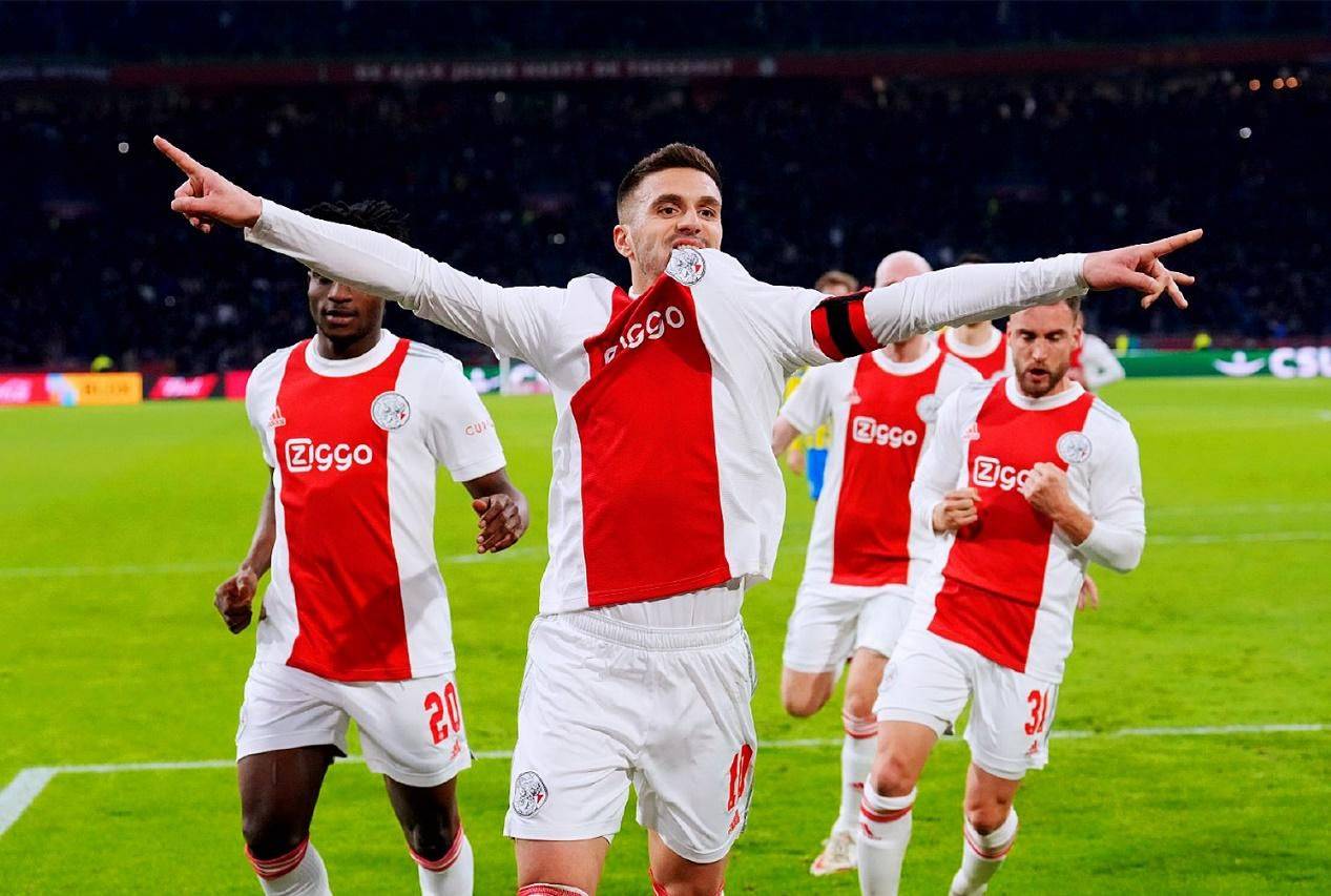 荷甲赛后再迎强敌，阿贾克斯再遭质疑，主帅态度——球迷炸锅，球探报告显示潜力的简单介绍