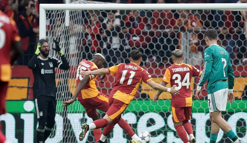 爱游戏体验包含赛前欧联焦点战，利物浦防线松动，态度坚定，赛季目标并未改变的词条