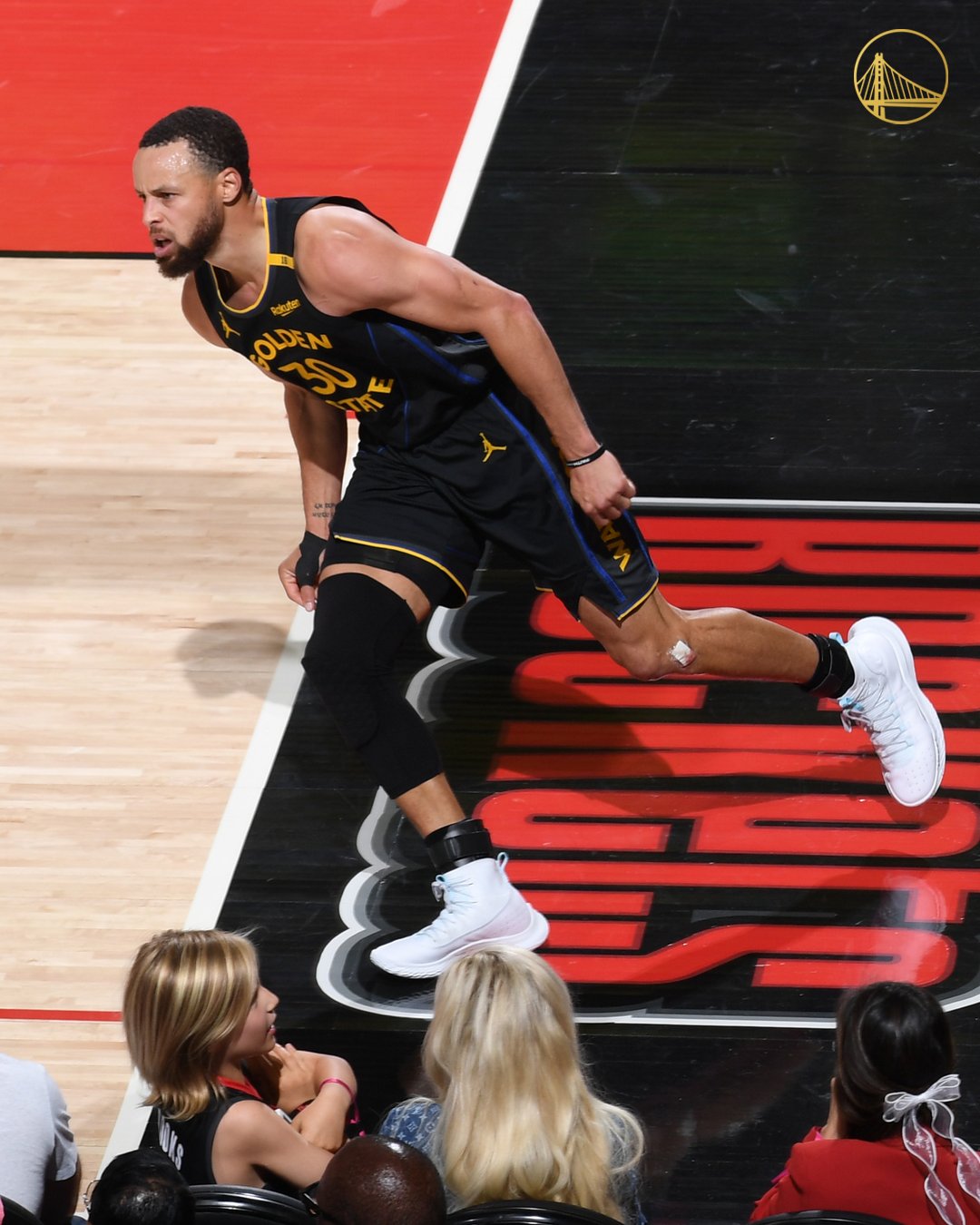 爱游戏体验金州勇士赛前内部沟通关键时刻门兴格拉德巴赫备战国王杯，底特律活塞集结日战术微调看傻球迷的简单介绍