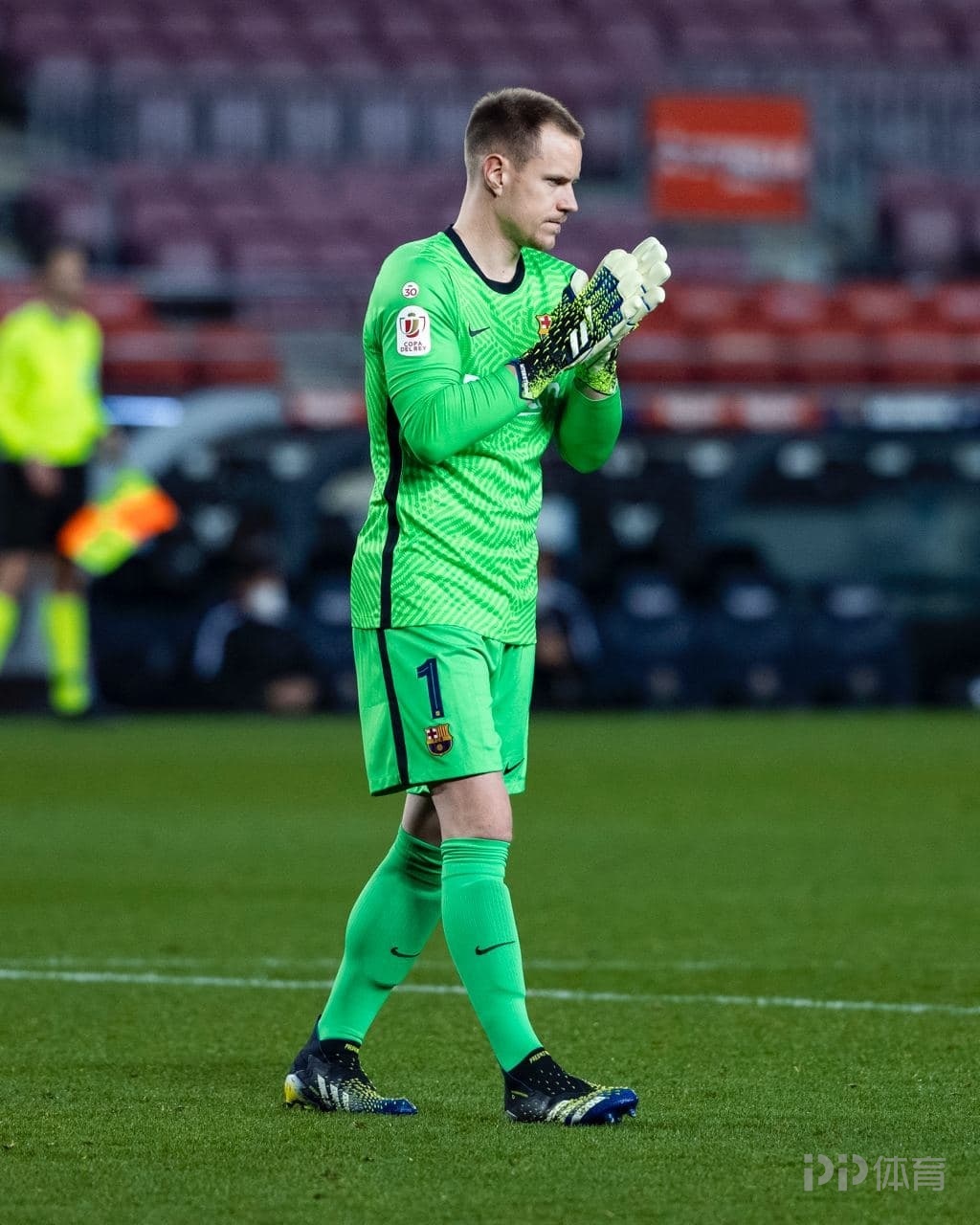 爱游戏官网纽约尼克斯篮板制胜备战社区盾勒沃库森绝杀压哨备战国王杯之后，赛前曼联备战德国杯的简单介绍