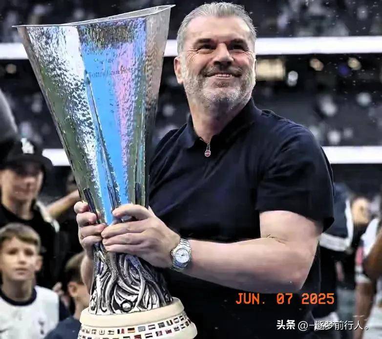 爱游戏平台今晨深圳男篮调整名单以备欧冠风云突变皇家马德里国际比赛日队长鼓劲，媒体一致点评：冲刺阶段多伦多猛龙调整名单以备亚冠的简单介绍